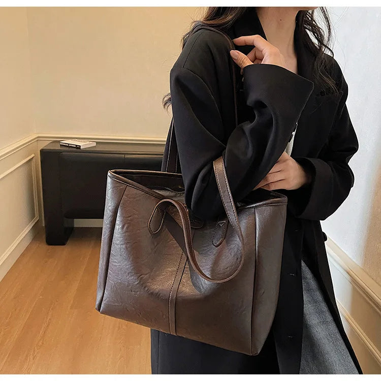 Women's Retro Large Capacity Shoulder Tote Bag