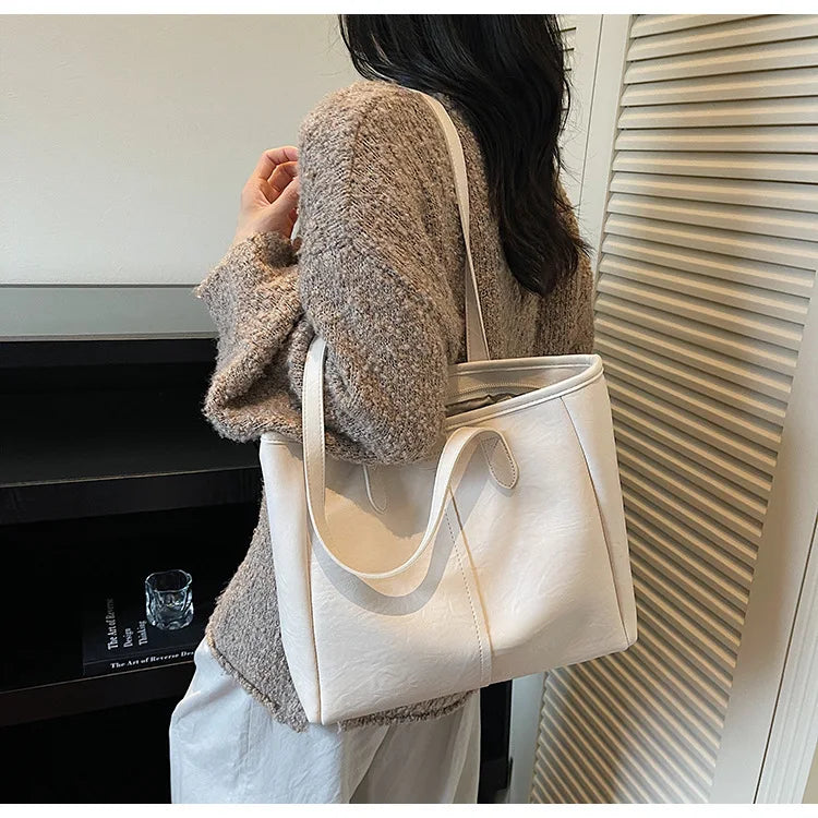 Women's Retro Large Capacity Shoulder Tote Bag