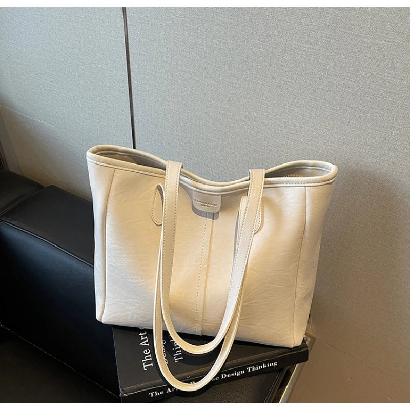 Women's Retro Large Capacity Shoulder Tote Bag