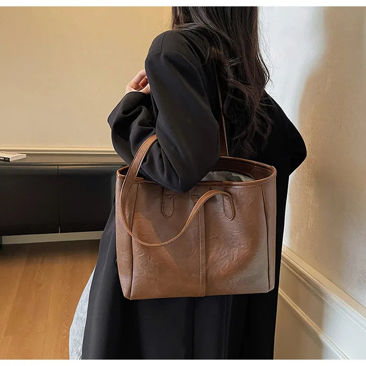 Women's Retro Large Capacity Shoulder Tote Bag